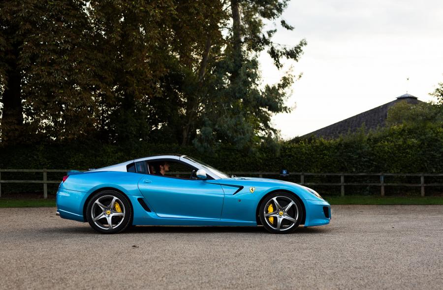  Ferrari 599 SA Aperta 2010 года  (UK) (фото 7 из 11)